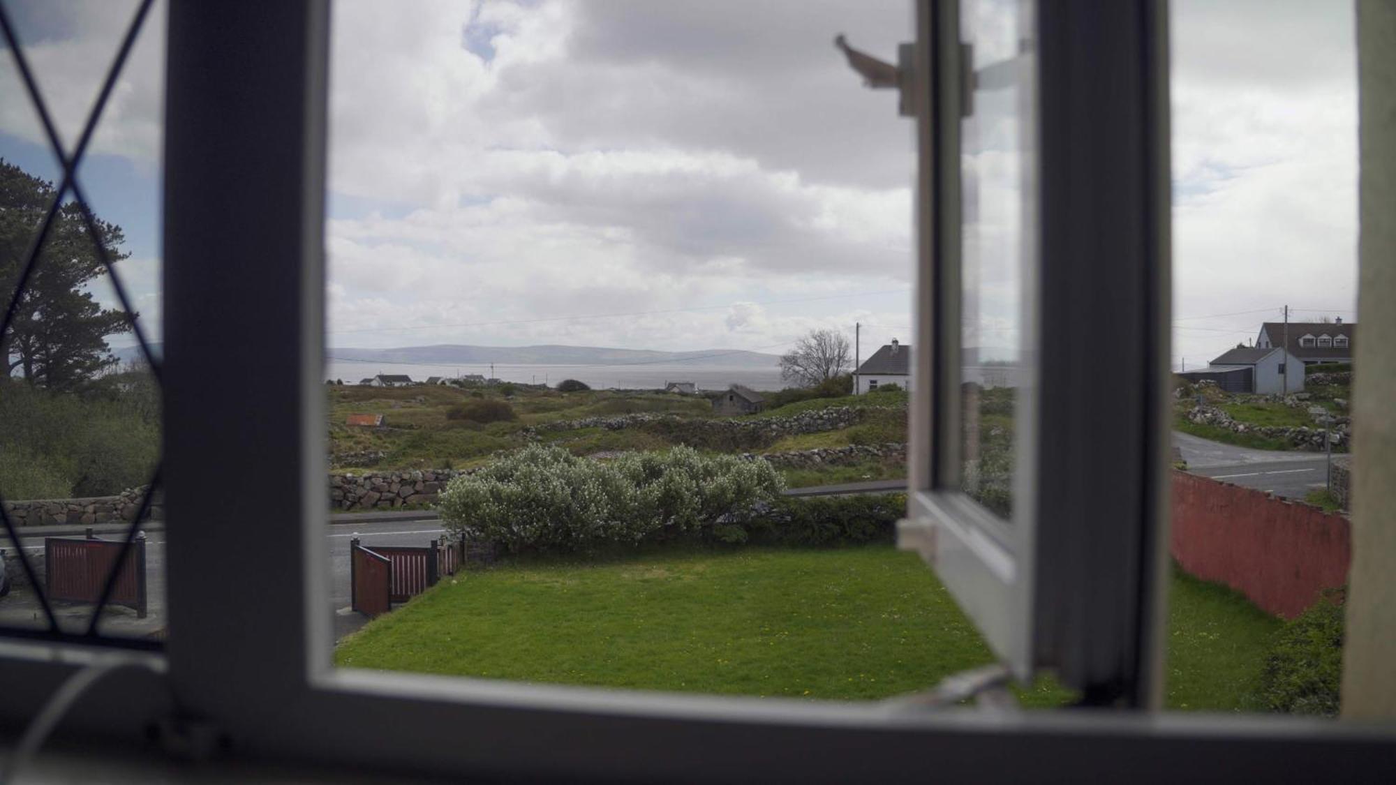 Seaview Lodge Inverin Экстерьер фото